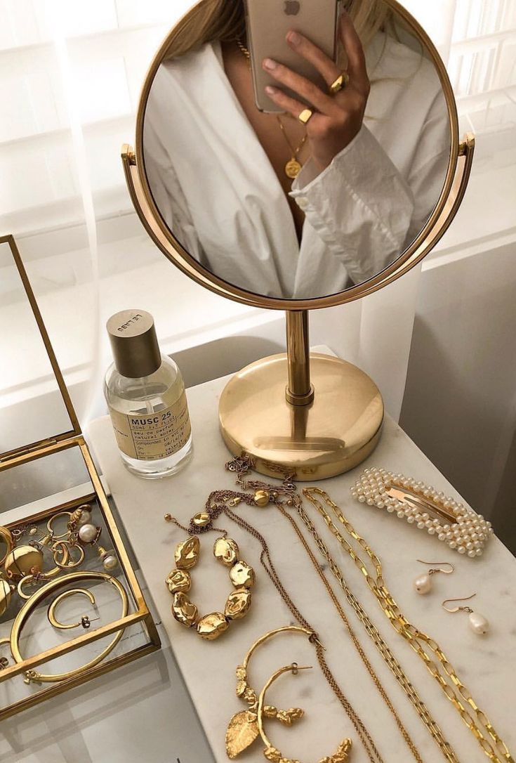 WOMAN ACCESSORIES